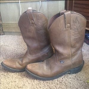 Men’s Justin boots